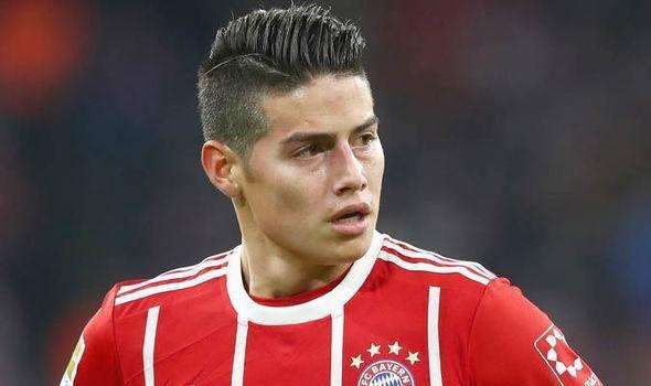 那不勒斯官方：洛博特卡在意杯赛前热身时左腿后胫肌拉伤