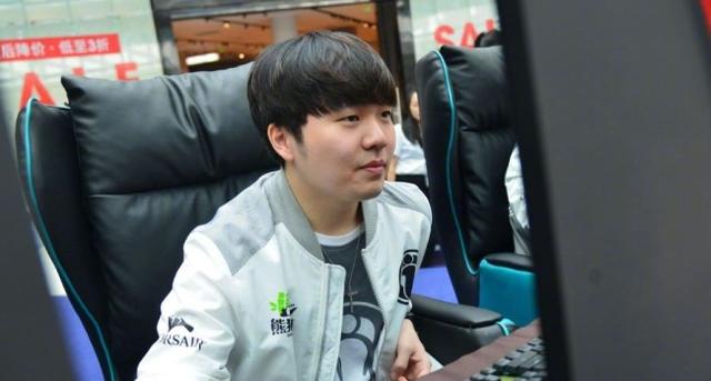 波兰斯基：经纪团队跟我讲了在门兴的合同条款，但我没听懂